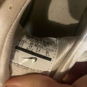 Nike Women’s Air Hurrachi White Size 10